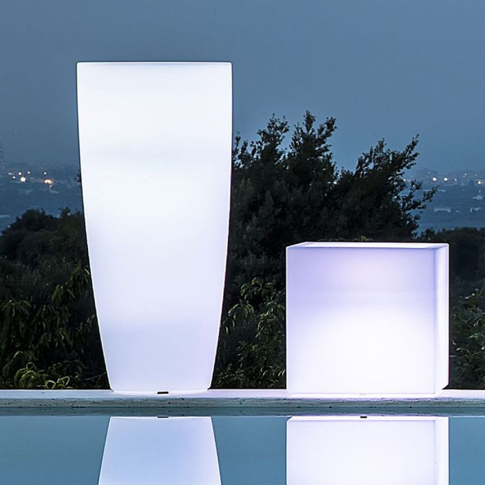 Vaso in Resina mod. Agave Tondo con Led main product photo