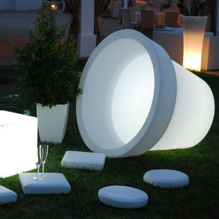 Vaso in Resina mod. Begonia Tondo con Led main product photo
